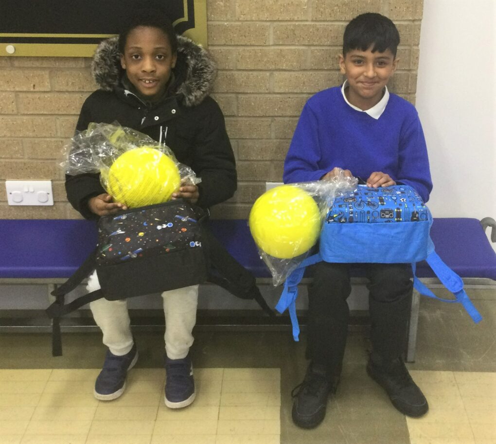 ZARACH Provide Smiggle Goodie Bags Park View Primary Academy
